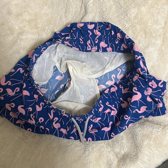 EUC Tom & Teddy Men’s Flamingo Medium Swim Trunks - Picture 5 of 7